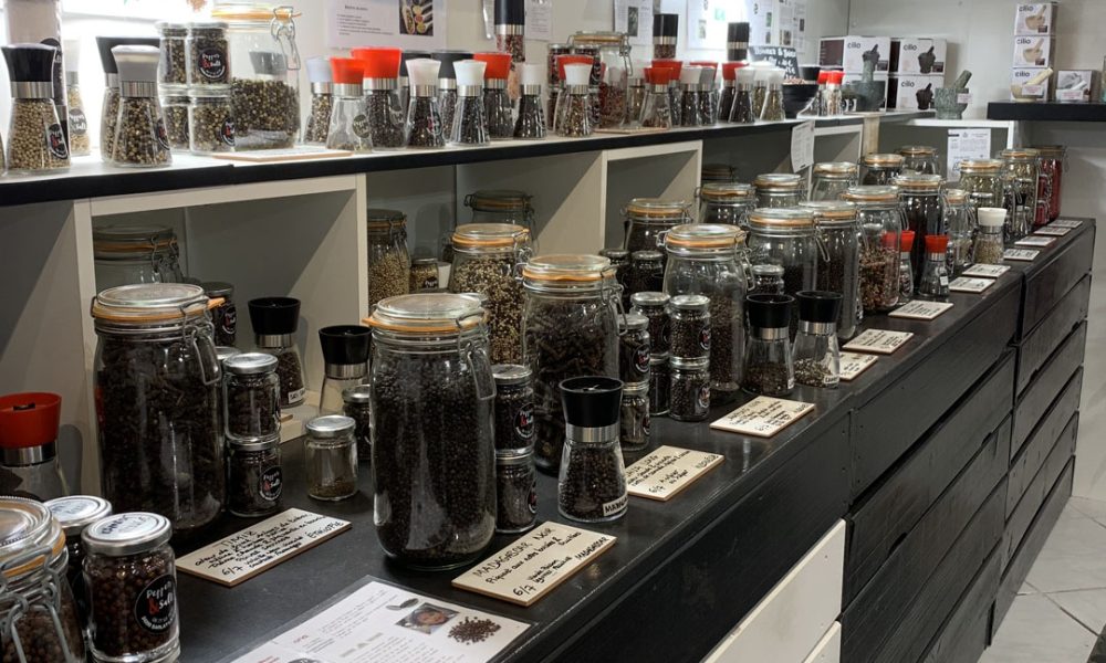 pepper and salt epicerie sarlat rayon poivres 2